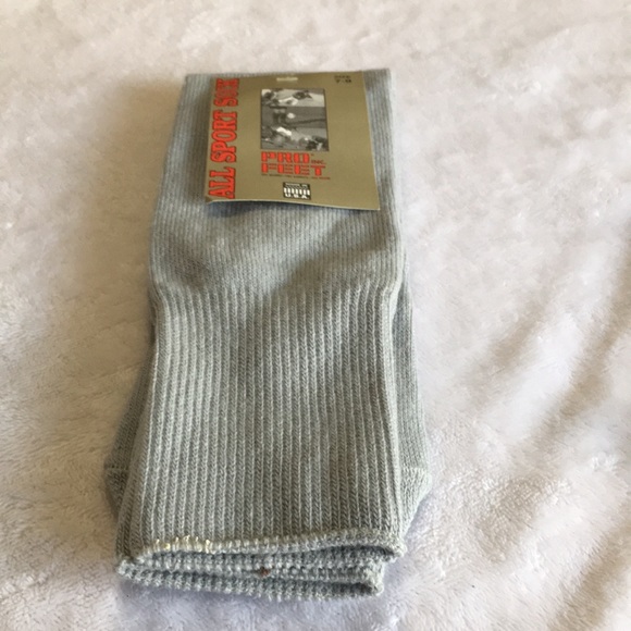 All Sport Sick Pro Feet Inc gray tube socks. Size 7-9 NWT - Picture 1 of 3